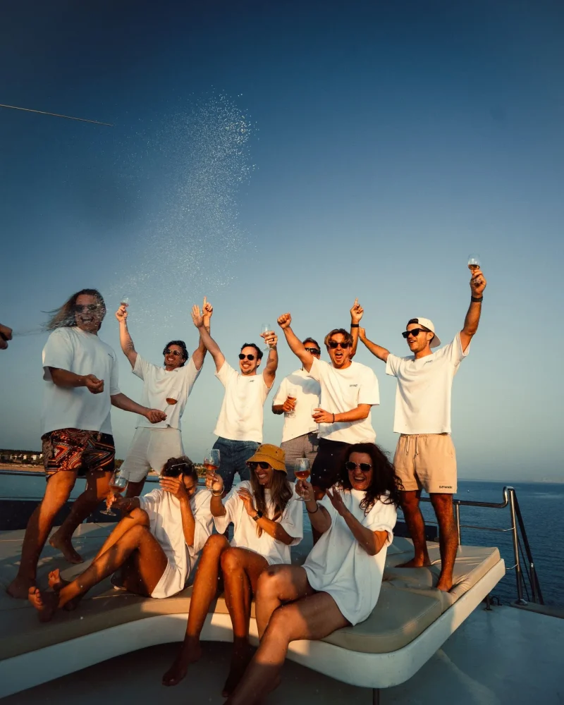 4cdb7c5f5c94f86f9a2223f44788ae0a272a6164-1-Custom (1)